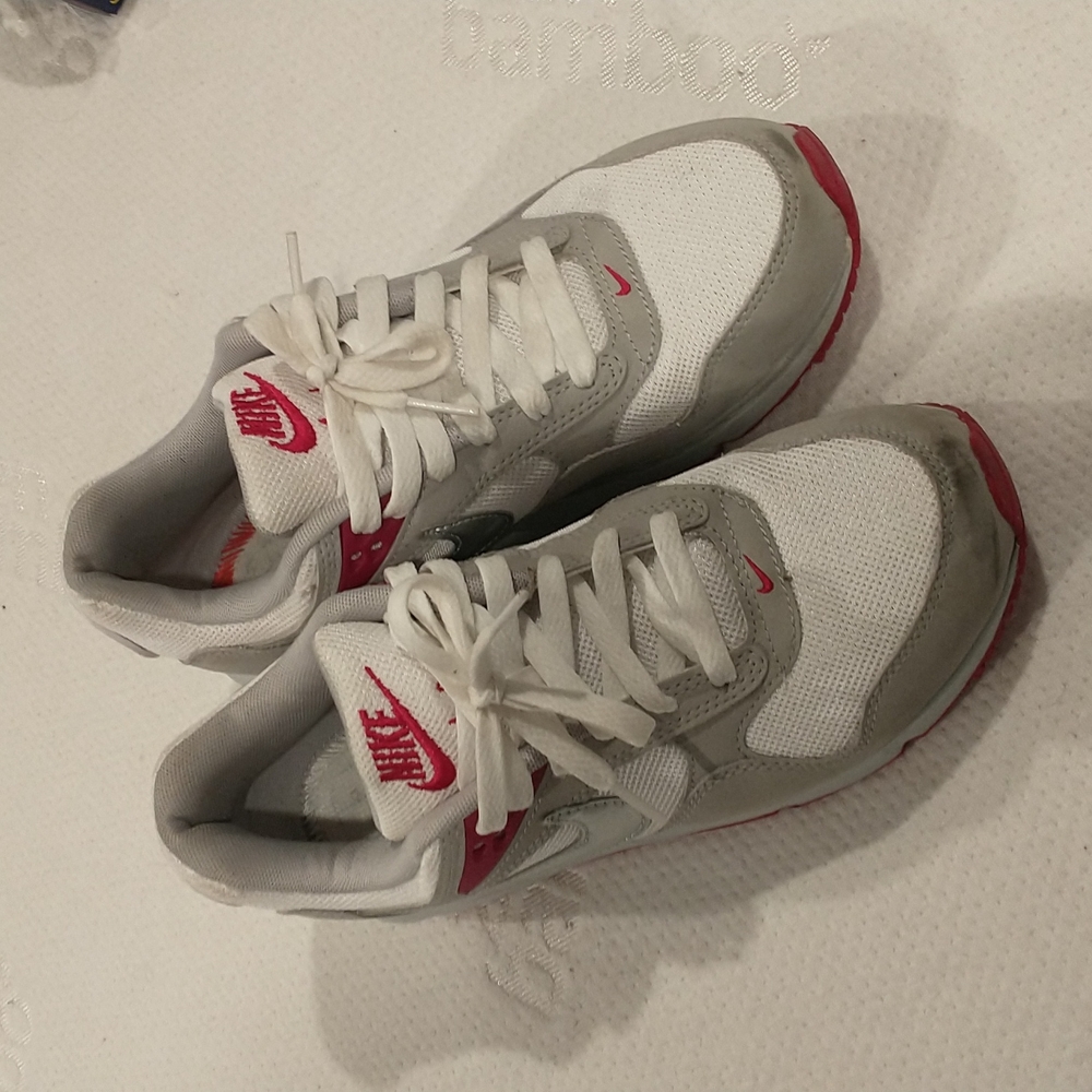 Great condition Nike air women's 8.5